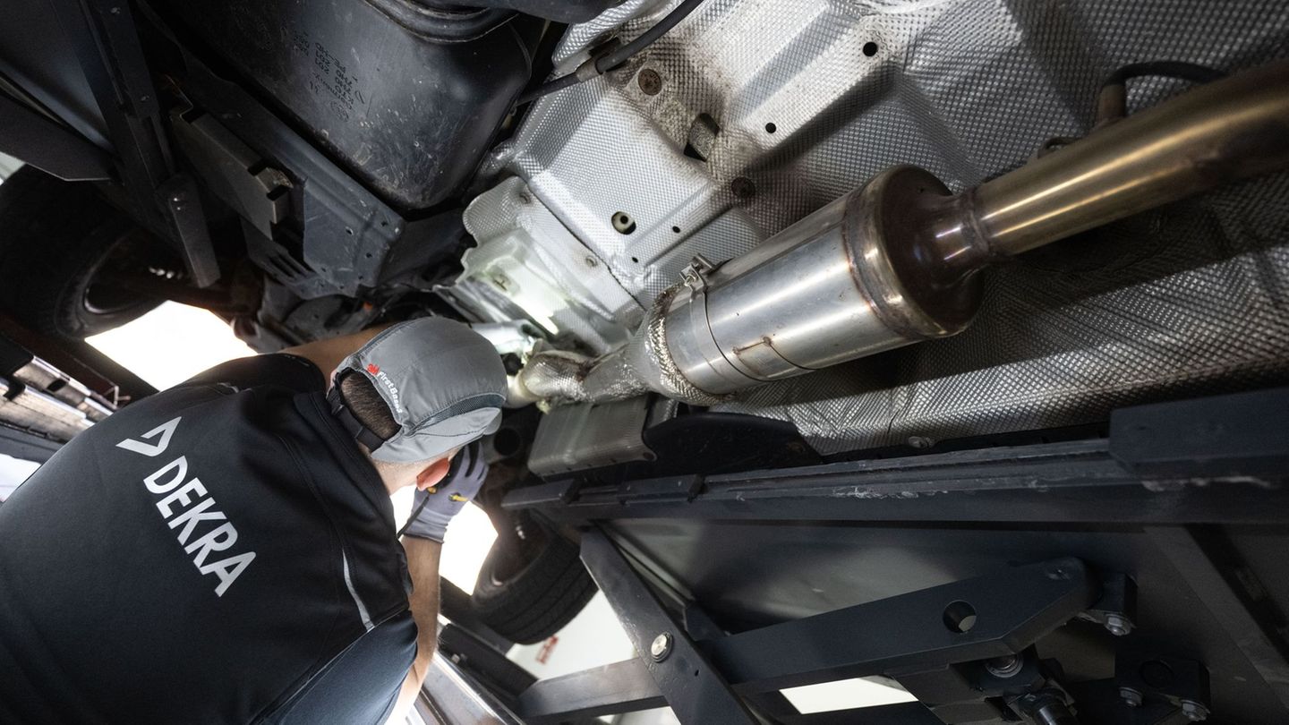 Dekra legt beim Umsatz zu. (Archivbild) Foto: Marijan Murat/dpa
