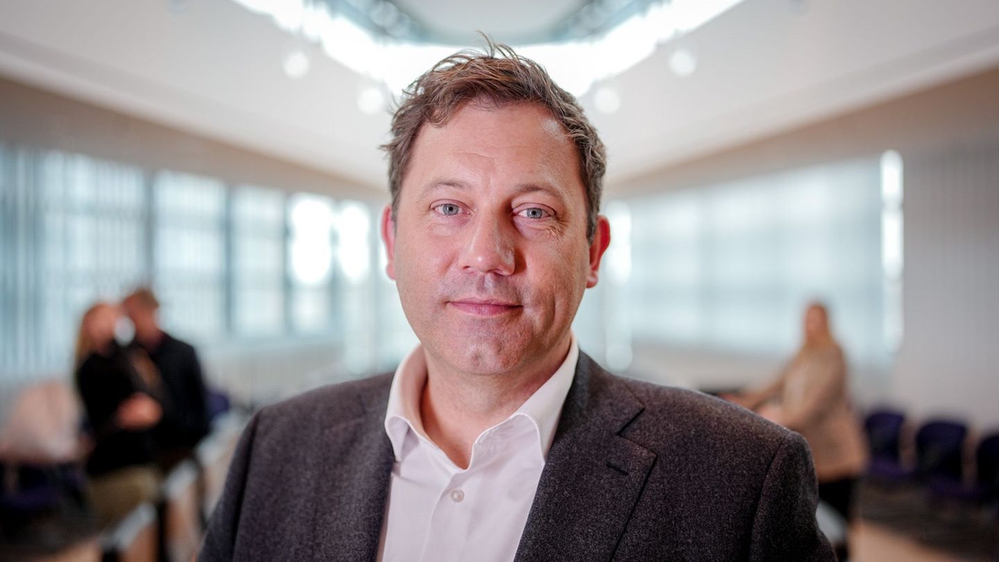 SPD-Chef Lars Klingbeil erwartet Schub durch ein Treffen "progressiver" Kräfte. Foto: Kay Nietfeld/dpa