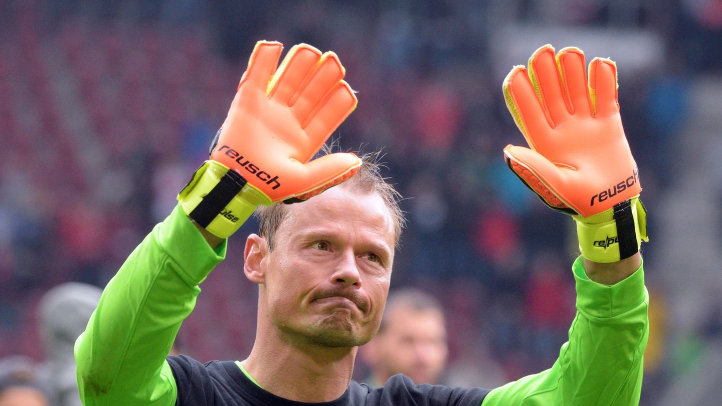 Der ehemalige Bundesliga-Torhüter Alexander Manninger ist bei einem Unfall ums Leben gekommen. (Archivfoto) Foto: Stefan Puchner