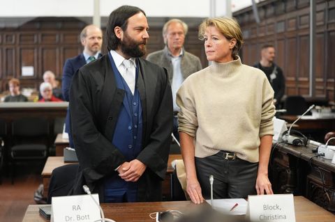 Christina Block mit ihrem Anwalt Ingo Bott vor Gericht