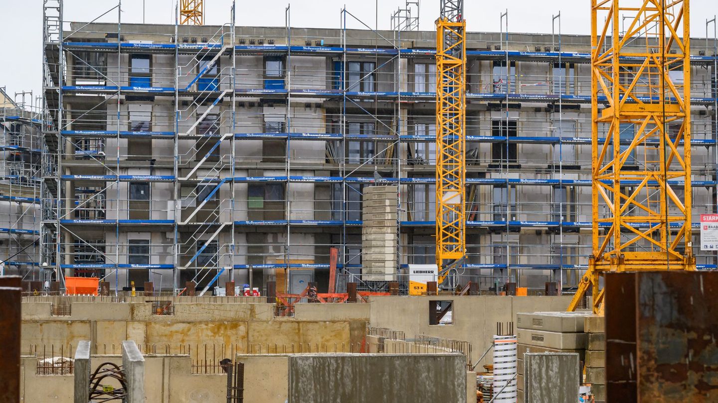 Deutschlands Wirtschaft schwächelt, das betrifft auch die Baubranche. Foto: Patrick Pleul/dpa