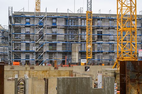 Deutschlands Wirtschaft schwächelt, das betrifft auch die Baubranche. Foto: Patrick Pleul/dpa