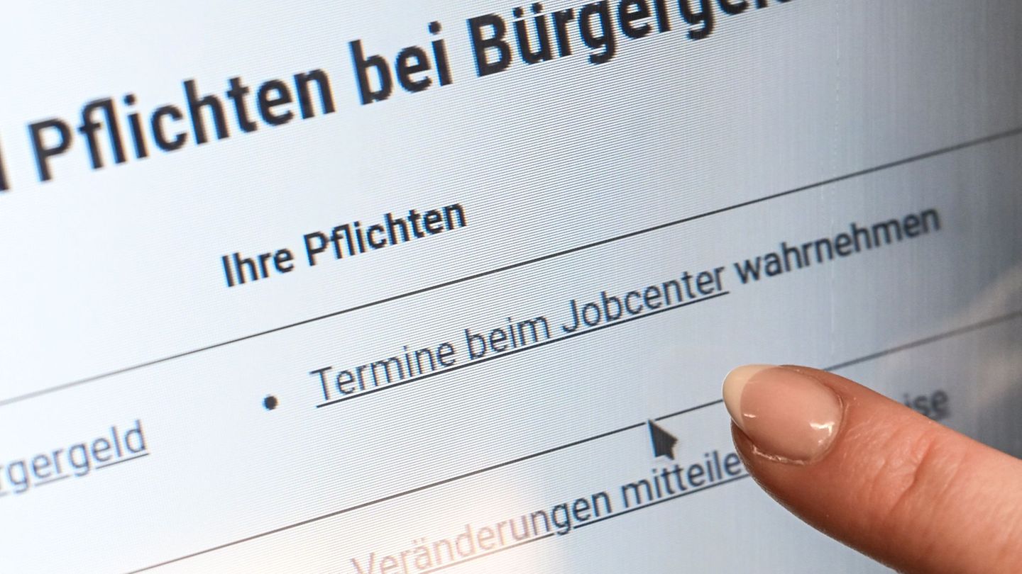 Am häufigsten kürzten die Jobcenter in Sachsen-Anhalt Leistungen wegen verpasster Termine. (Archivbild) Foto: Jens Kalaene/dpa