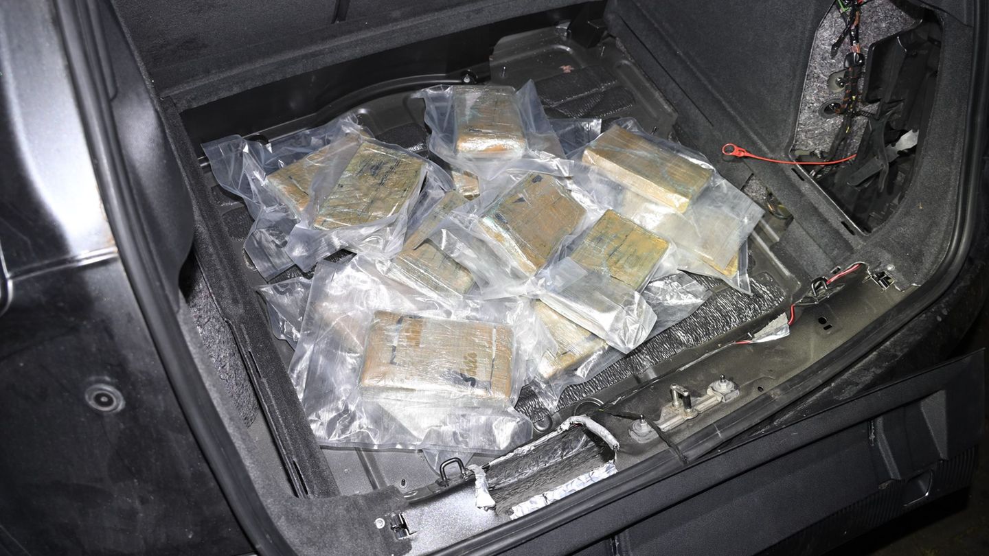 In einem Wagen wurden die rund 17 Kilogramm Kokain gefunden. Foto: -/Zollfahndungsamt Essen/dpa