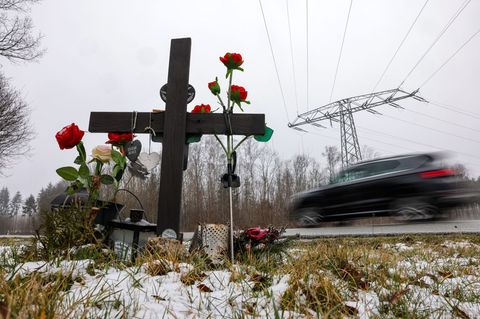 Bei Verkehrsunfällen in Thüringen sind im vergangenen Jahr 93 Menschen ums Leben gekommen. (Symbolbild) Foto: Jan Woitas/dpa