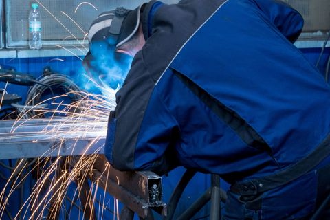 Nach Ansicht des Präsidenten des Sächsischen Handwerkstages halten wirtschaftliche Unsicherheiten und Bürokratieanforderungen ju