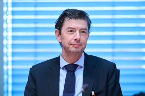 Der Virologe Drosten hat vor Gericht Erfolg gegen Äußerungen des Nanowissenschaftlers Wiesendanger. (Archivbild) Foto: Annette R