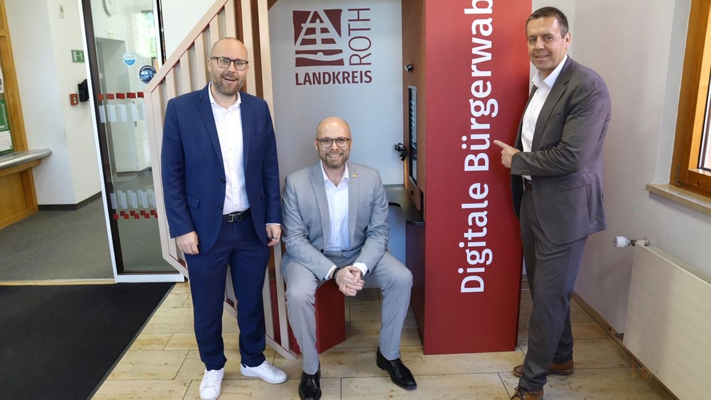 Die "Bürgerwabe" soll die Digitalisierung im Landkreis Roth vorantreiben. Foto: Petra Schoplocher/Landratsamt Roth/dpa