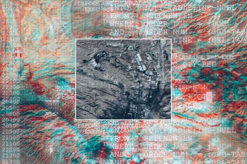 Montage: Ein Satellitenfoto mit darüber liegendem Quelltext