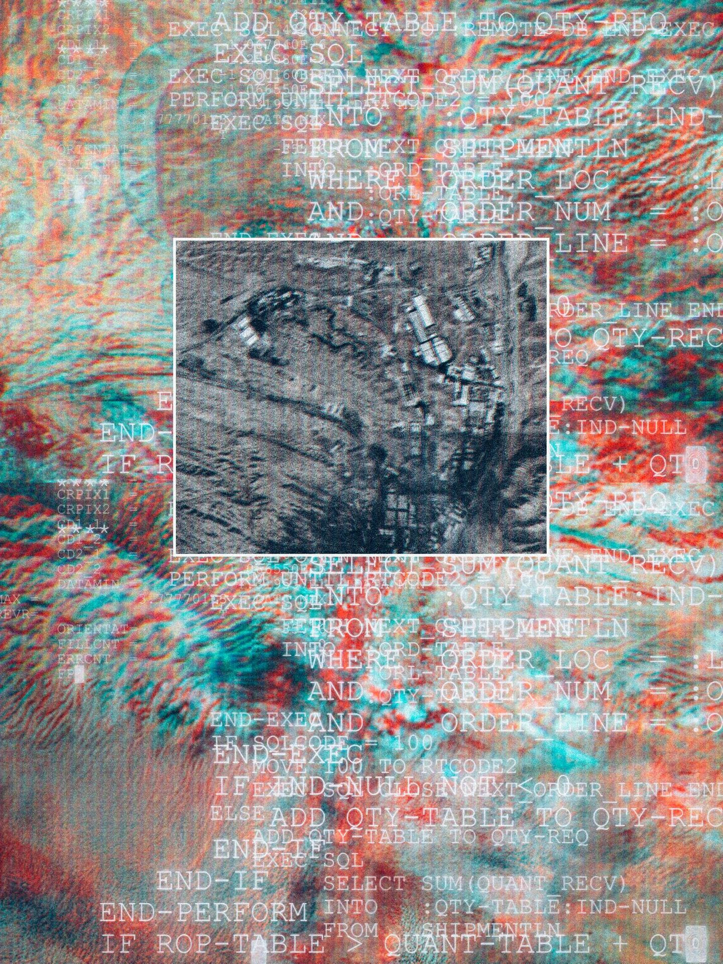 Montage: Ein Satellitenfoto mit darüber liegendem Quelltext