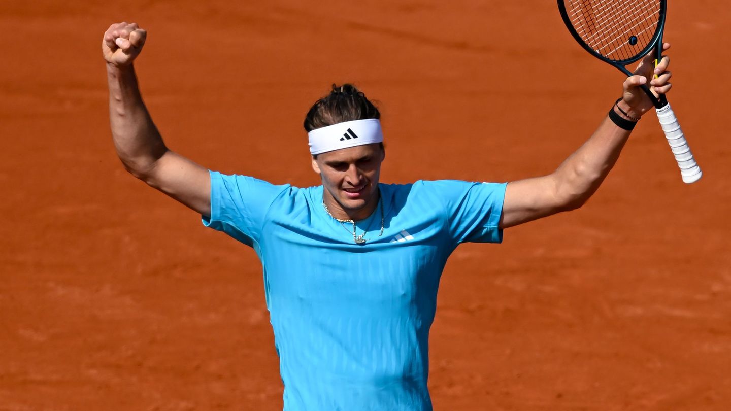 Alexander Zverev jubelt über seinen Sieg gegen Francisco Cerundolo. Foto: Sven Hoppe/dpa