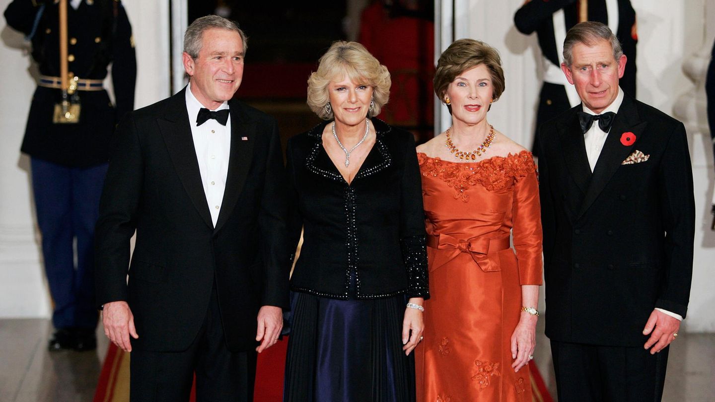 Britische Royals: Charles und Camilla 2005 mit George W. Bush im Weißen Haus
