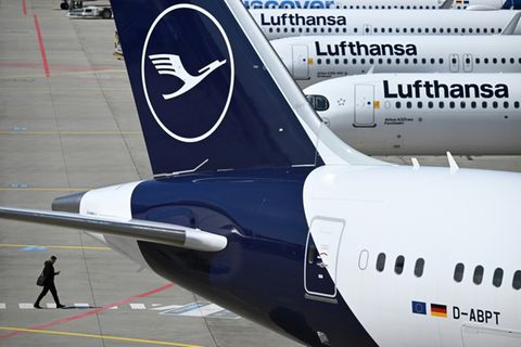 Lufthansa-Maschinen am Frankfurter Flughafen