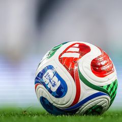 WM 2026 Spielball auf Rasen