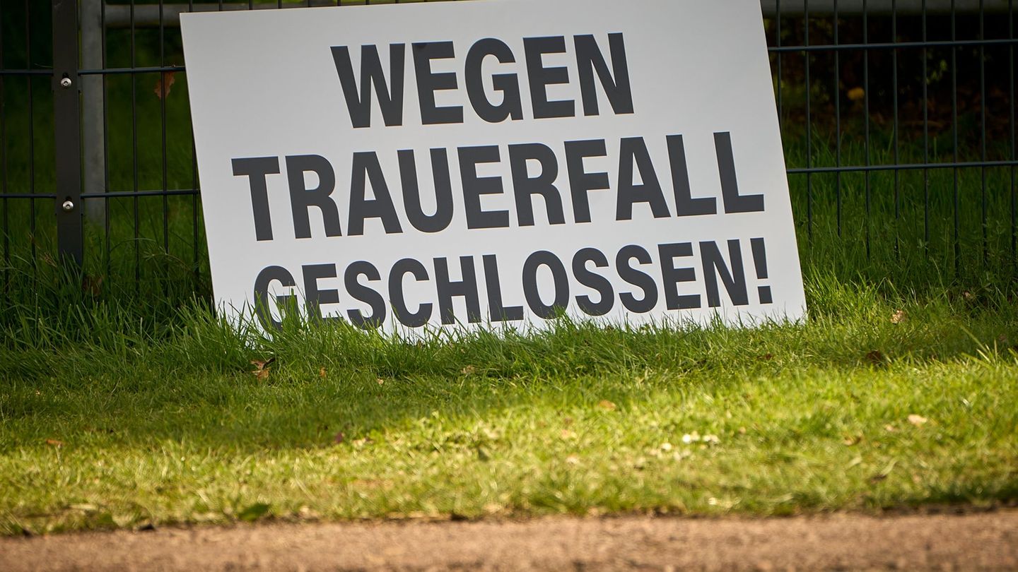 Nach dem folgenschweren Arbeitsunfall mit drei Toten und zwei lebensgefährlich Verletzten bleibt die Lederfabrik geschlossen. Fo