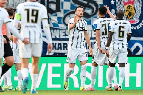 Die SV Elversberg mischt weiter im Zweitliga-Aufstiegskampf mit. Foto: Uwe Anspach/dpa