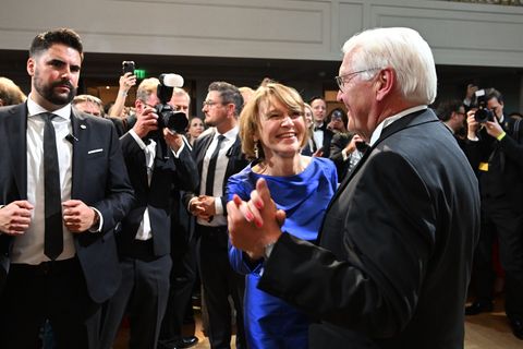 Mehr als 2000 Gäste aus Medien, Politik und Wirtschaft feiern beim 73. Bundespresseball. Foto: Annette Riedl/dpa
