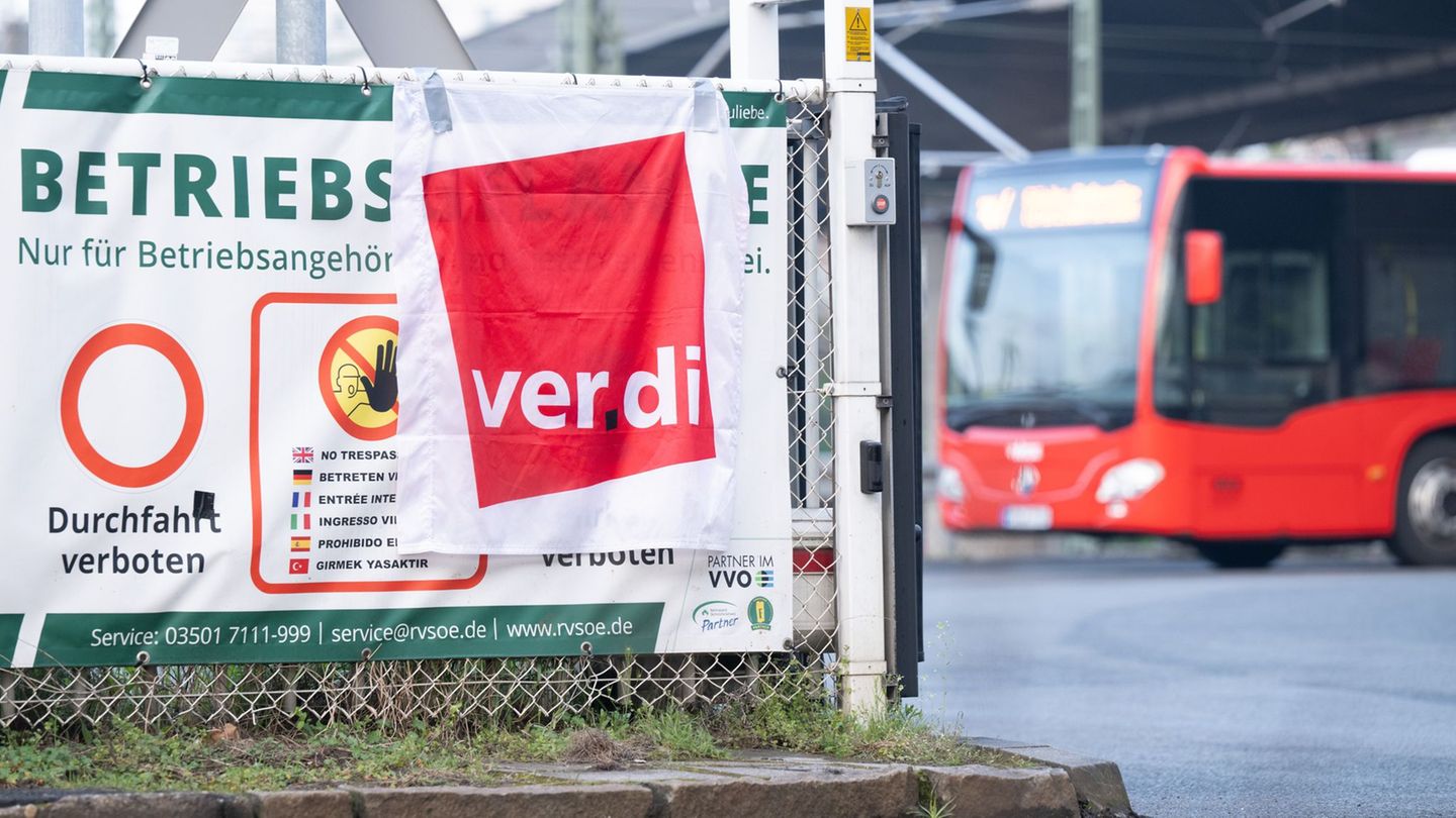 Nach einem dreitägigen Warnstreik im Regionalverkehr sollen die Busse ab dem frühen Samstagmorgen wieder rollen. Foto: Sebastian