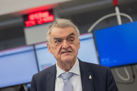 NRW-Innenminister Herbert Reul (CDU) sucht eine neue Recherche-Software für die Polizei. (Archivbild) Foto: Rolf Vennenbernd/dpa