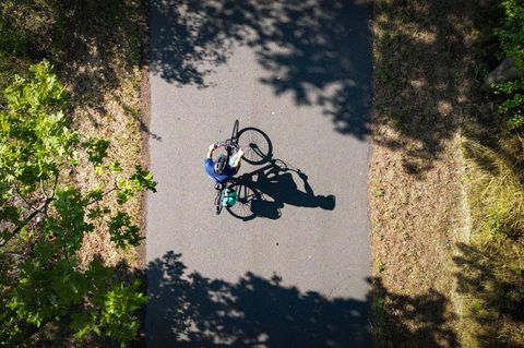 Brandenburg hat 29 Radfernwege. (Symbolbild) Foto: Patrick Pleul/dpa