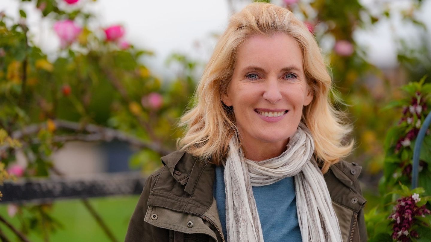 In der aktuellen Ausgabe von "Erlebnis Erde" reist Schauspielerin Maria Furtwängler durch die Gärten Deutschlands.