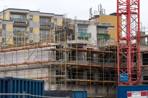 Baugrundstücke in Sachsen-Anhalt haben sich verteuert. Die Bodenrichtwerte sind gestiegen, wie aus den neuesten Daten des Gutach