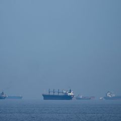 Die Lage am Persischen Golf bleibt unberechenbar. (Archivbild) Foto: Altaf Qadri/AP/dpa