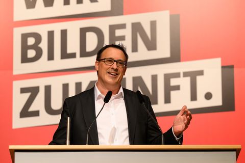 Von gut 76 Prozent der Delegierten bestätigt: Sören Bartol. Foto: Swen Pförtner/dpa