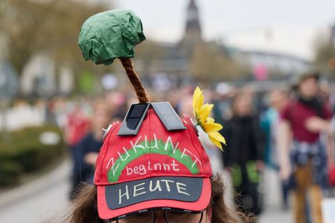Am Samstag sind rund 15.000 Menschen dem Aufruf zur Demonstration von Fridays for Future in Hamburg gefolgt. Foto: Georg Wendt/d