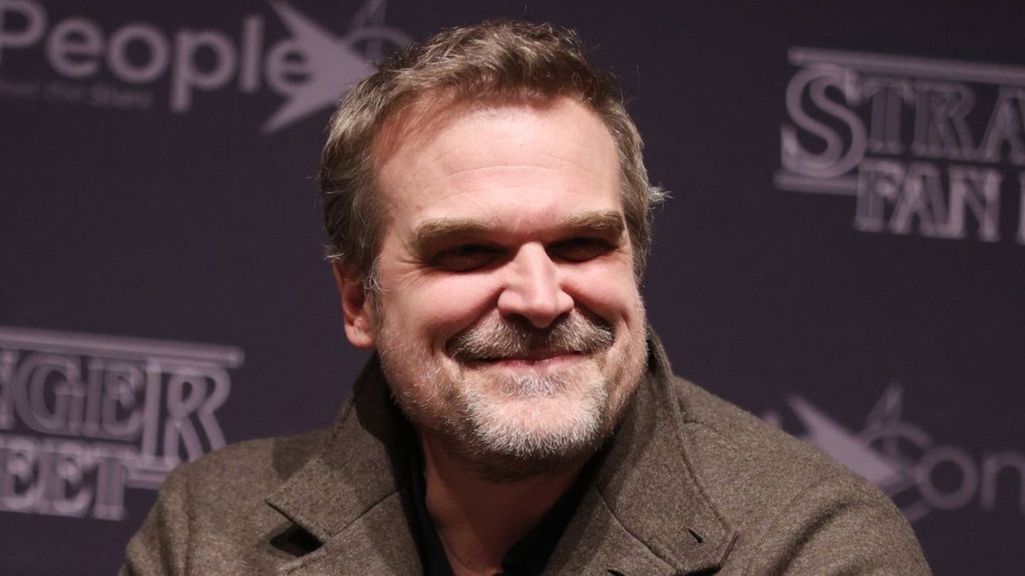 Neue Aufgabe für "Stranger Things"-Star David Harbour.