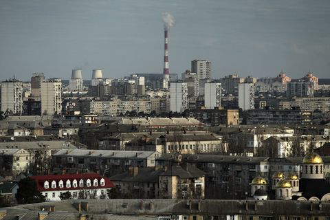 In Kiew hat ein Unbekannter mehrere Menschen erschossen. (Archivbild) Foto: -/Ukrinform/dpa