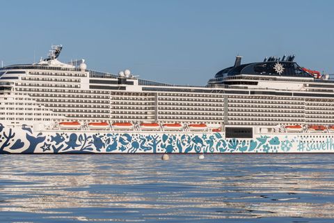 Die "Euribia" saß wegen des Iran-Kriegs wochenlang im Persischen Golf fest (Archivbild) Foto: Markus Scholz/dpa