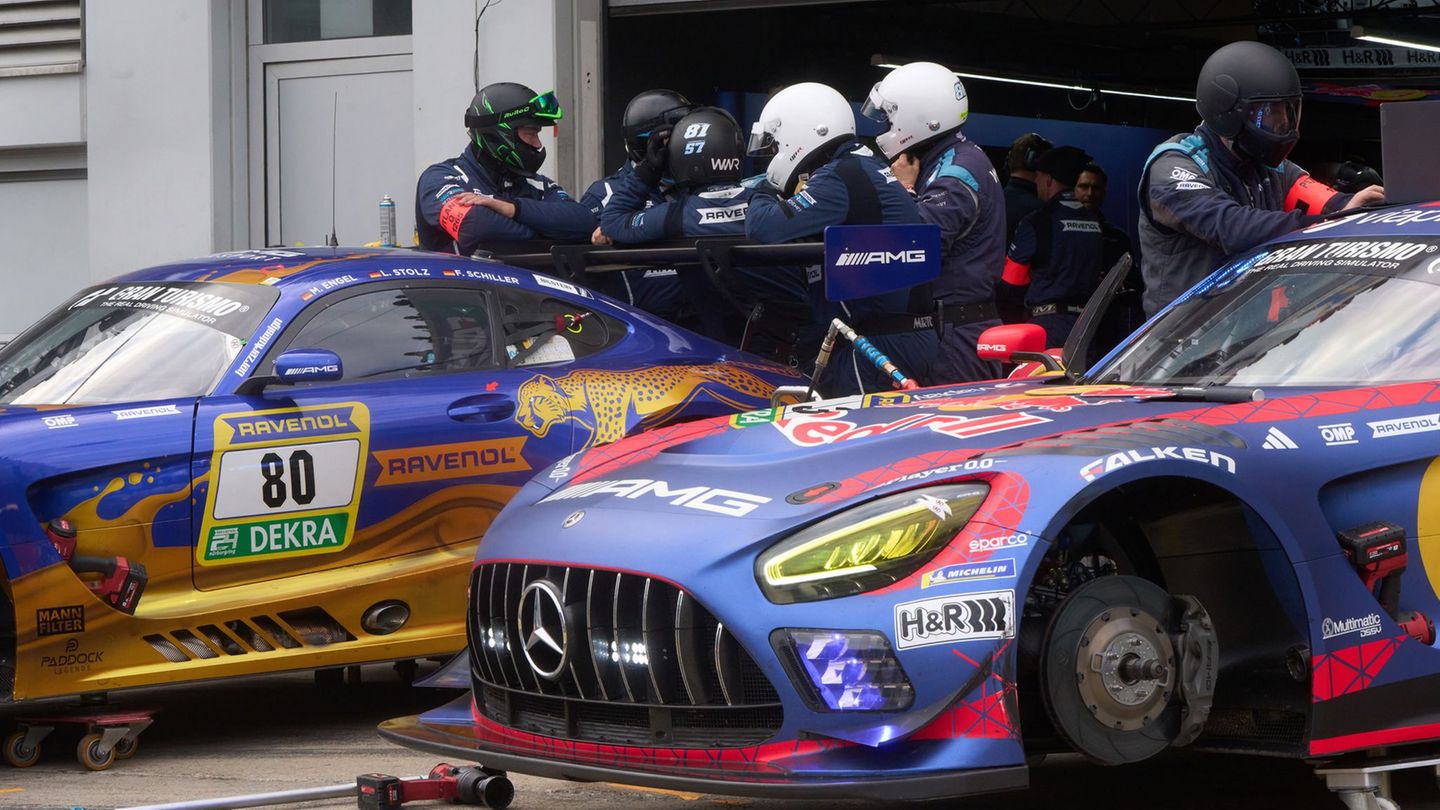 Beim Qualfier für die 24 Stunden auf dem Nürburgring kommt ein 66 Jahre alter Fahrer ums Leben. Foto: Thomas Frey/dpa