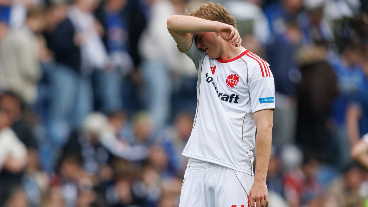 Nürnbergs Eric Porstner nach dem Remis in Bielefeld. Foto: Friso Gentsch/dpa