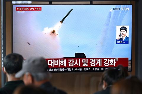 Nordkoreanischer Raketenstart im südkoreanischen Fernsehen