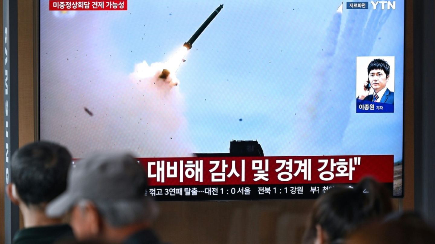 Nordkoreanischer Raketenstart im südkoreanischen Fernsehen