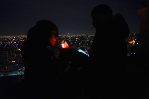 Seit Wochen lebt der Iran im Schatten eines Krieges, der jederzeit wieder aufflammen kann. Foto: ---/dpa