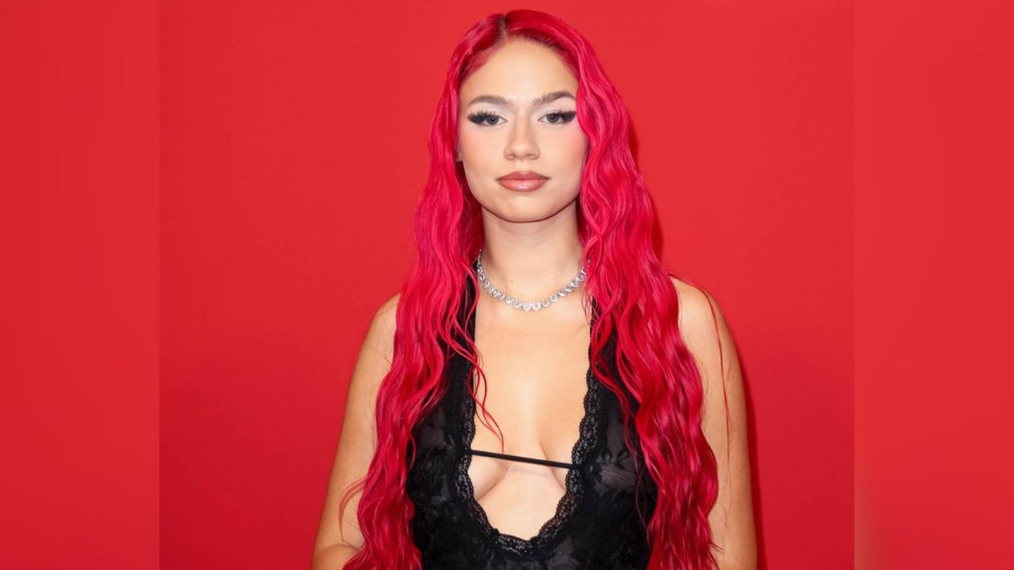 Die deutsche Rapperin Badmómzjay.