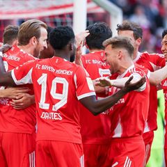 Bayern-Spieler bejubeln ein Tor