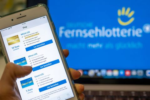 Der Hauptgewinn der Deutschen Fernsehlotterie geht nach Niedersachsen. (Symbolbild) Foto: Monika Skolimowska/dpa