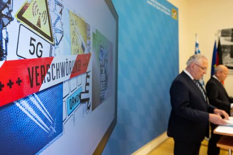 Innenminister Herrmann stellt den neuen Verfassungsschutzbericht vor. (Archivbild) Foto: Sven Hoppe/dpa