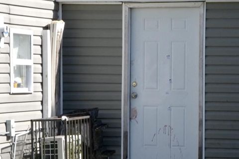 Blutverschmierte Haustür