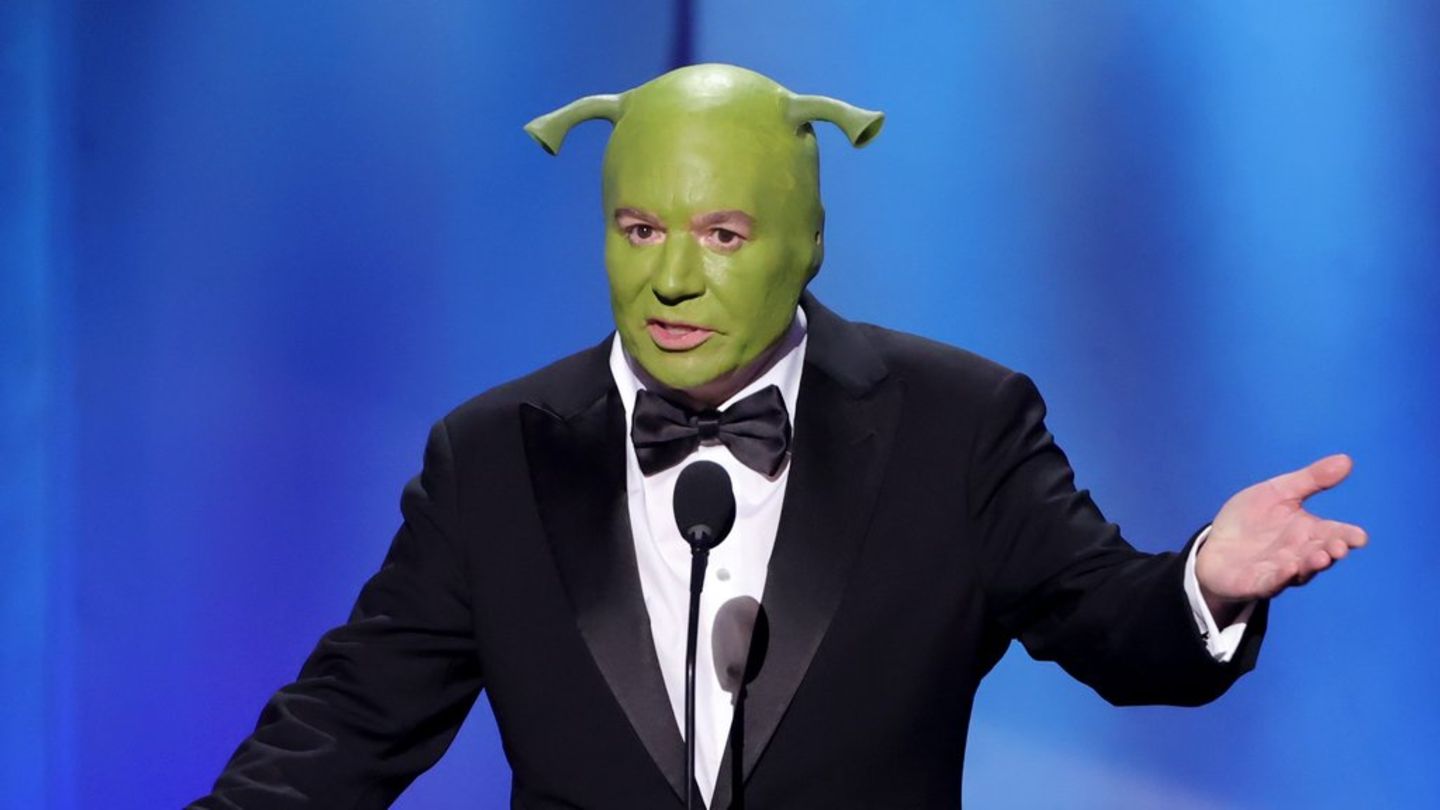 Mike Myers: Er feiert Eddie Murphy in grüner Shrek-Maske
