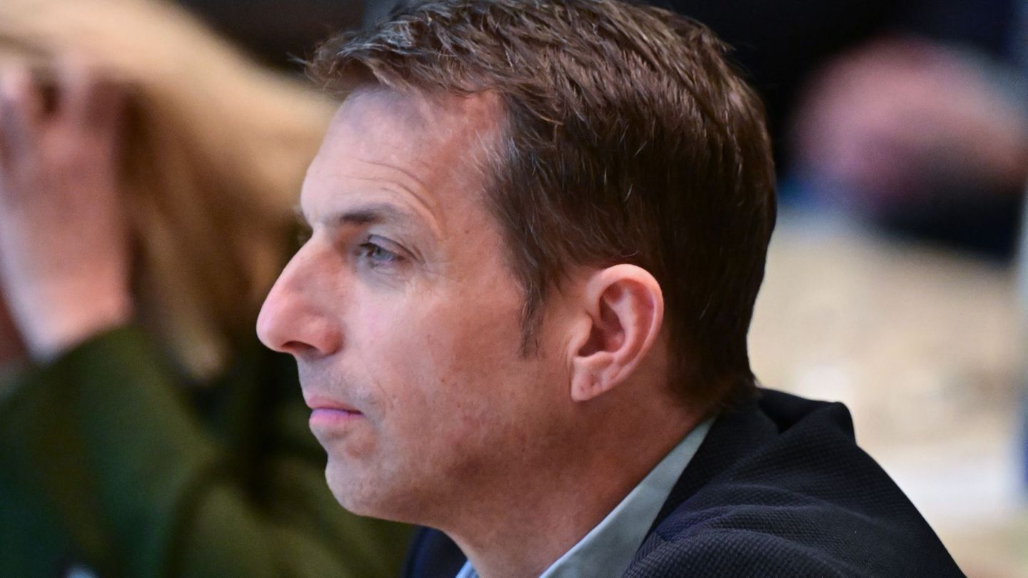 Oppositionsarbeit: AfD greift Grün-Schwarz an - und umgarnt die CDU