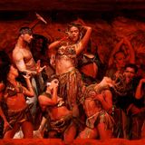 Coachella 2026: Karol G auf der Bühne umgeben von Tänzern