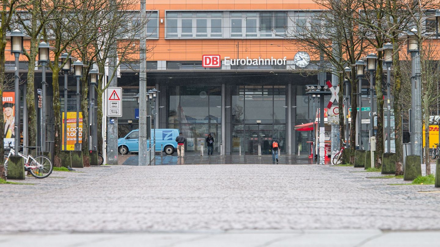 Verbot ab Mai: Bahn verbannt Alkohol am Hauptbahnhof Saarbrücken