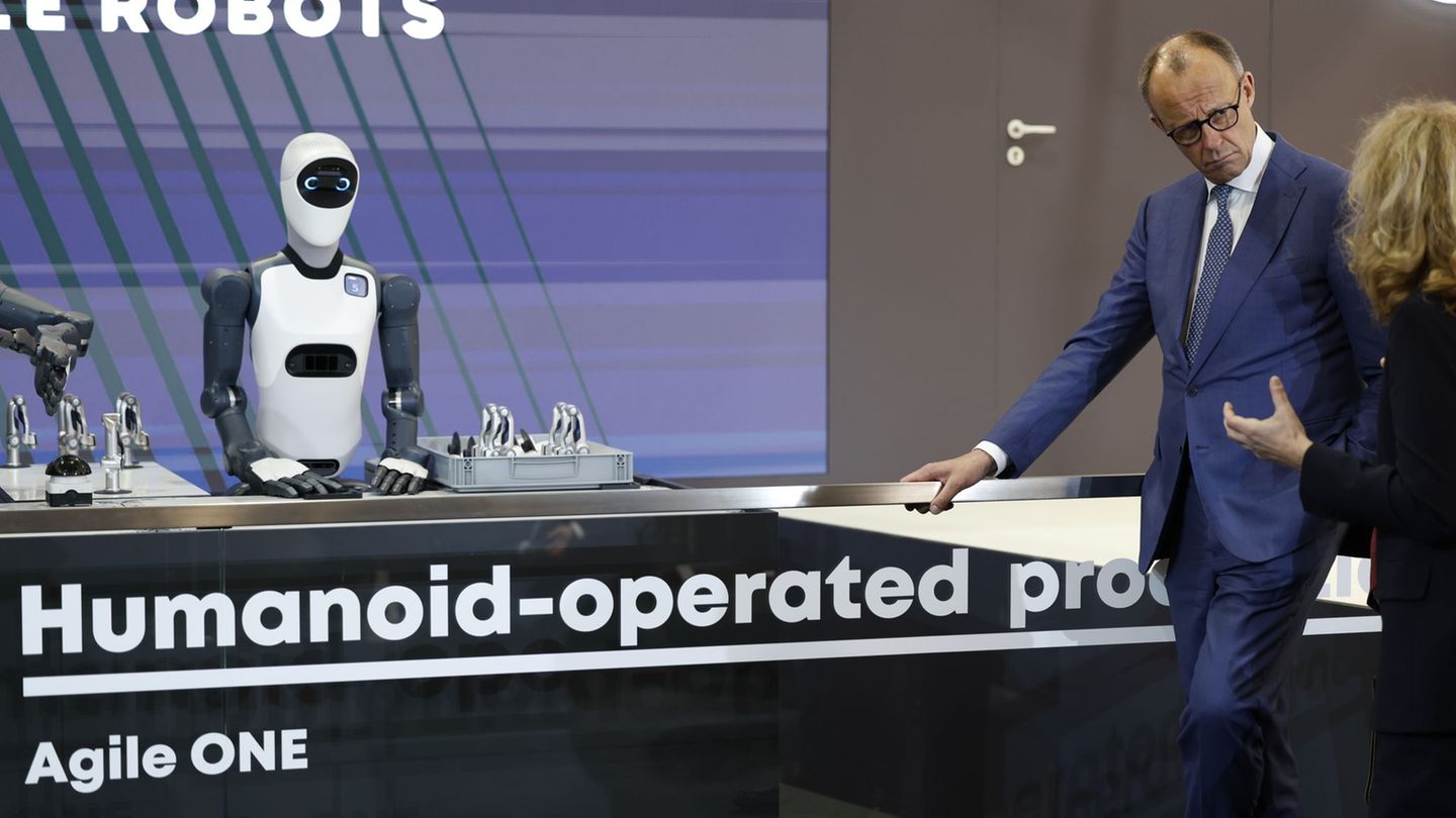 Industrieschau in Hannover: Merz und Lula gehen bei Messerundgang getrennte Wege