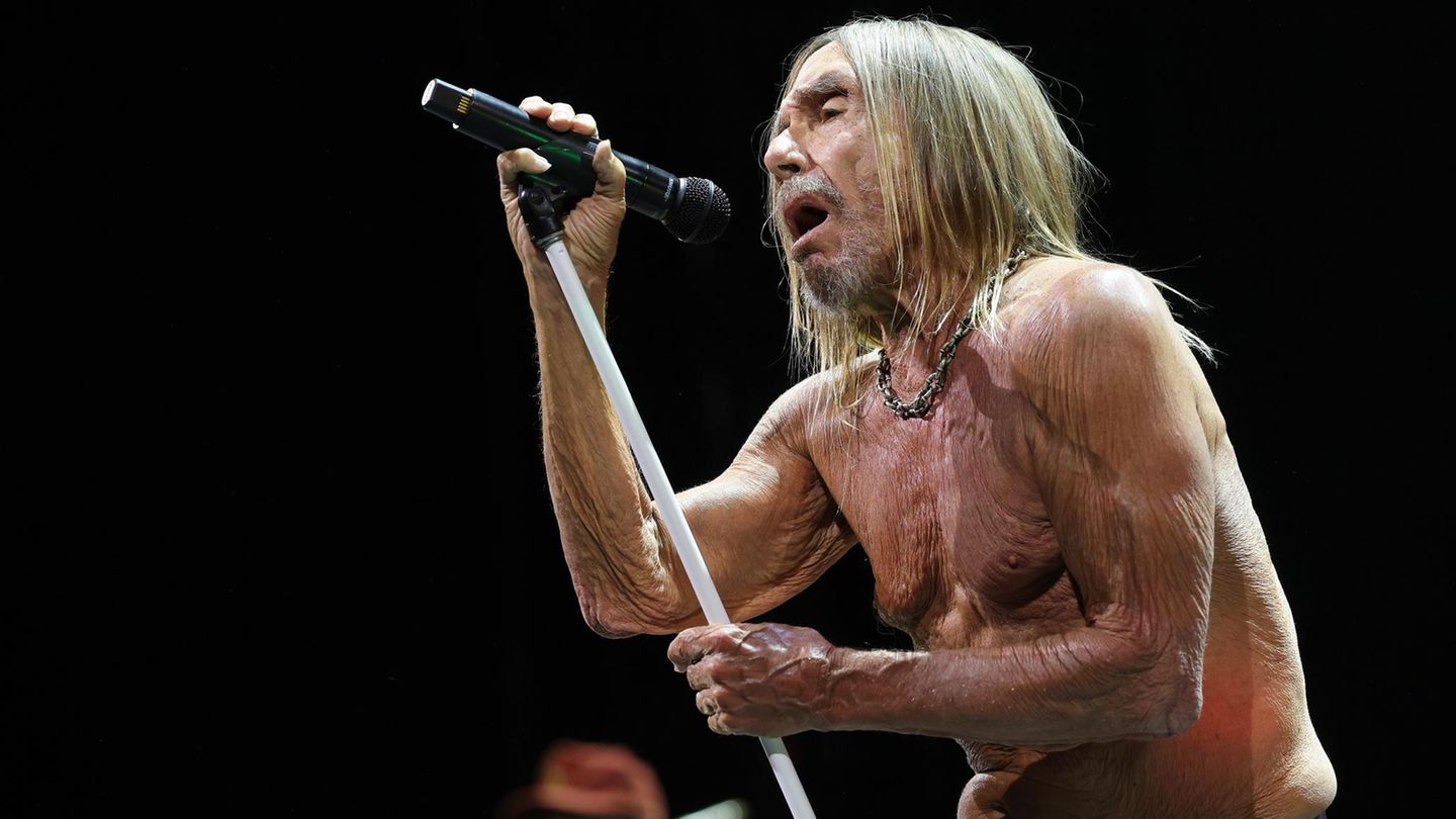 Coachella 2026: Iggy Pop singt ins Mikro