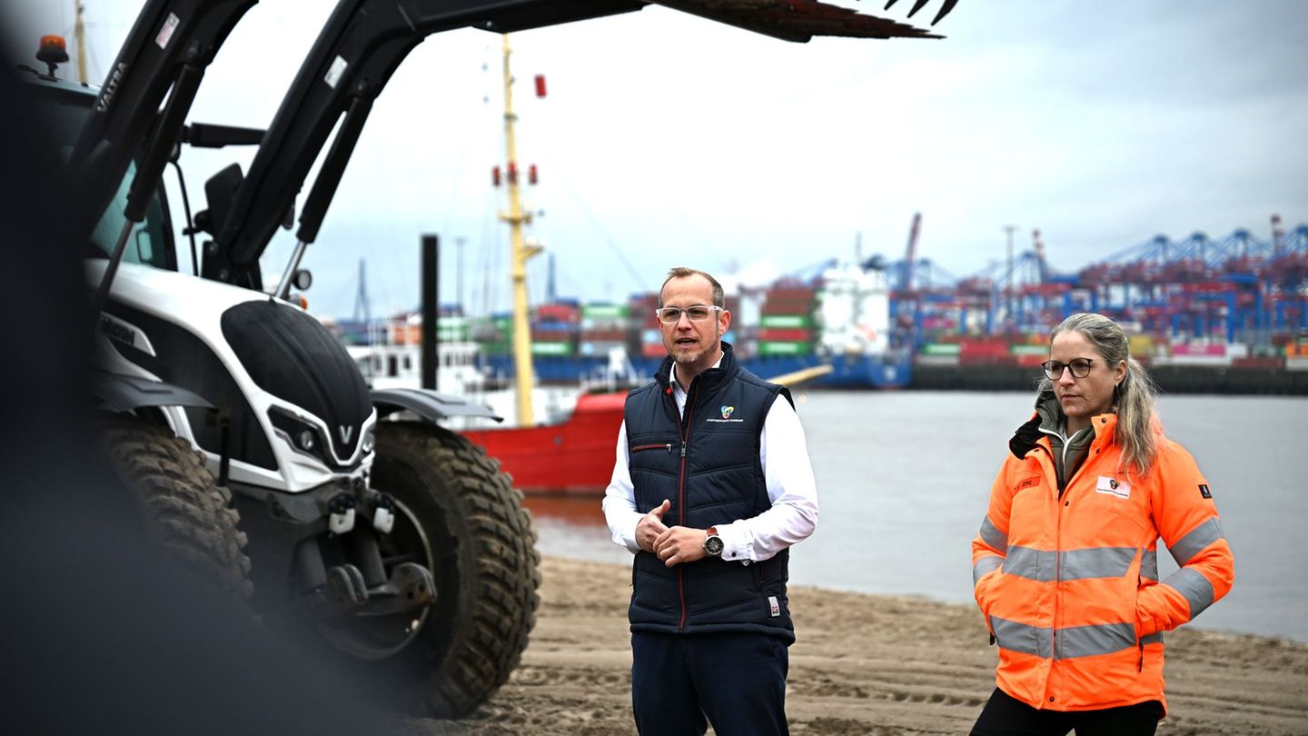 Reinigung am Elbstrand: Hamburgs Strandreiniger trotzen Müll und Muskelkater