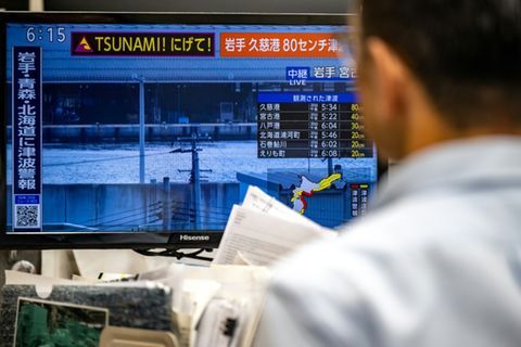 Tsunami-Warnung im japanischen Fernsehen